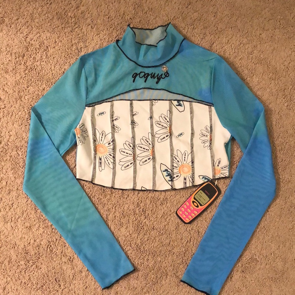 Long Sleeve Mesh Crop Top